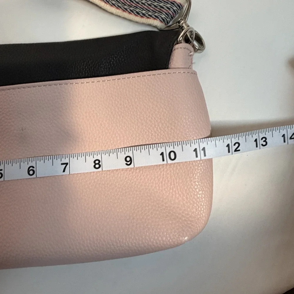 Thirty One Studio Clutch in Rose Blush Pebble Black Flap 